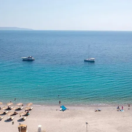 Thalassa House Дом отдыха *