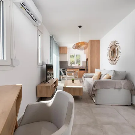 Дом отдыха Thalassa House *